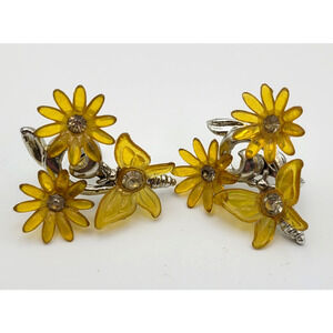 Vtg Silver Tone MCM Yellow Daisy Plastic Flower Butterfly Screw Back Earrings